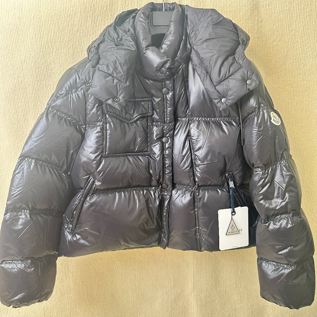 Nwt Moncler Shiny Black Cropped Puffer Jacket - Hooded, Down-Filled